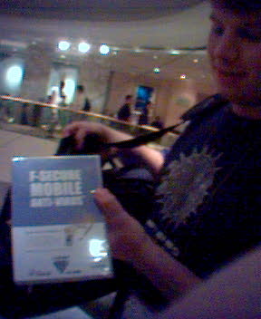 http://monkey.org/~jose/moblog/pics/200509281101.jpg