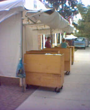 http://monkey.org/~jose/moblog/pics/art_fair_05.jpg