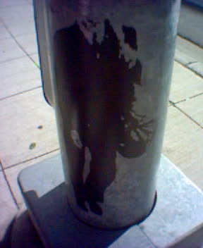http://monkey.org/~jose/moblog/pics/headless_pixelated.jpg
