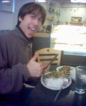 http://monkey.org/~jose/moblog/pics/lance_double_lunch.jpg